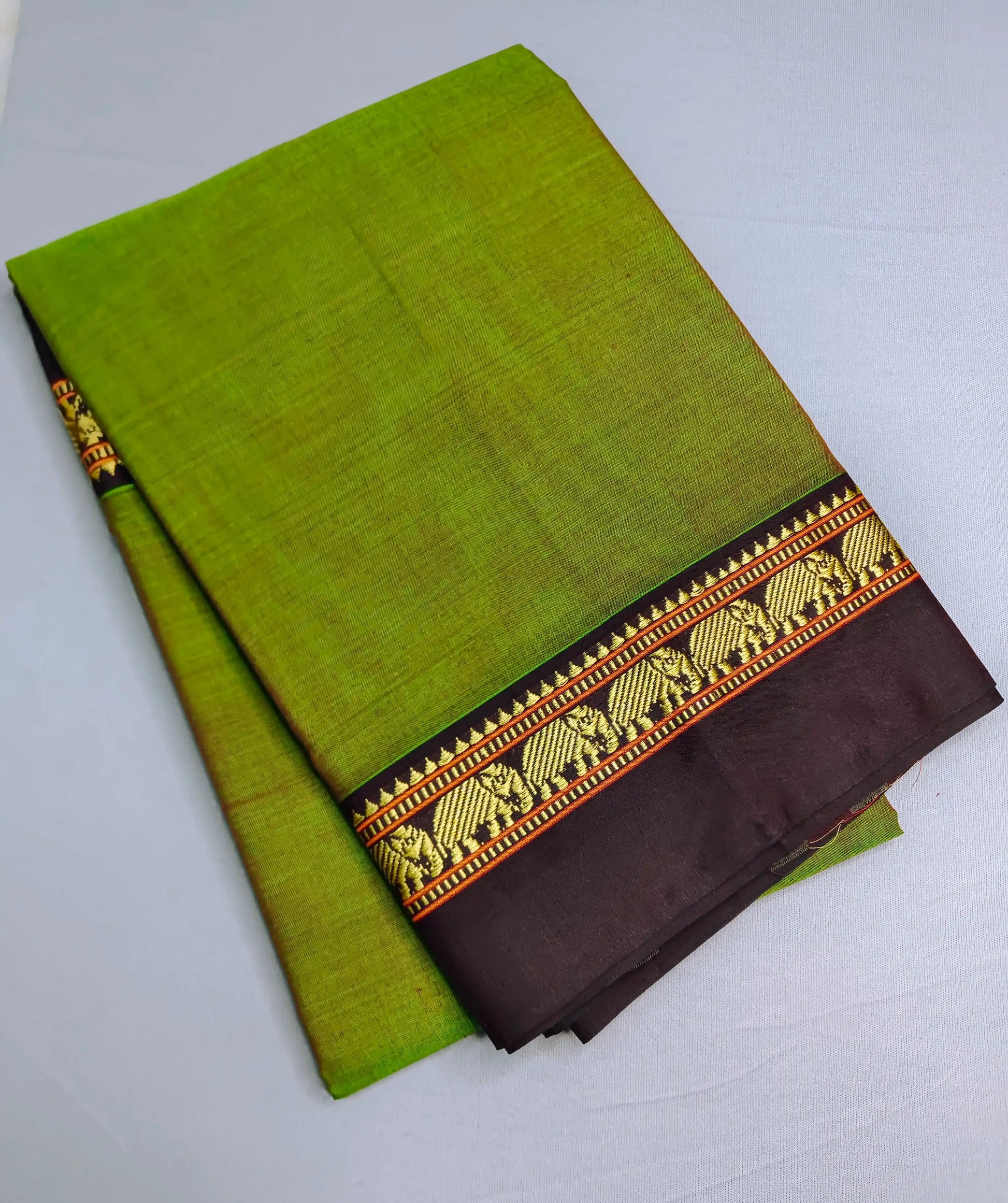 Seaweed Green Pure Cotton Premium & Elegant Saree With Running Blouse For Women