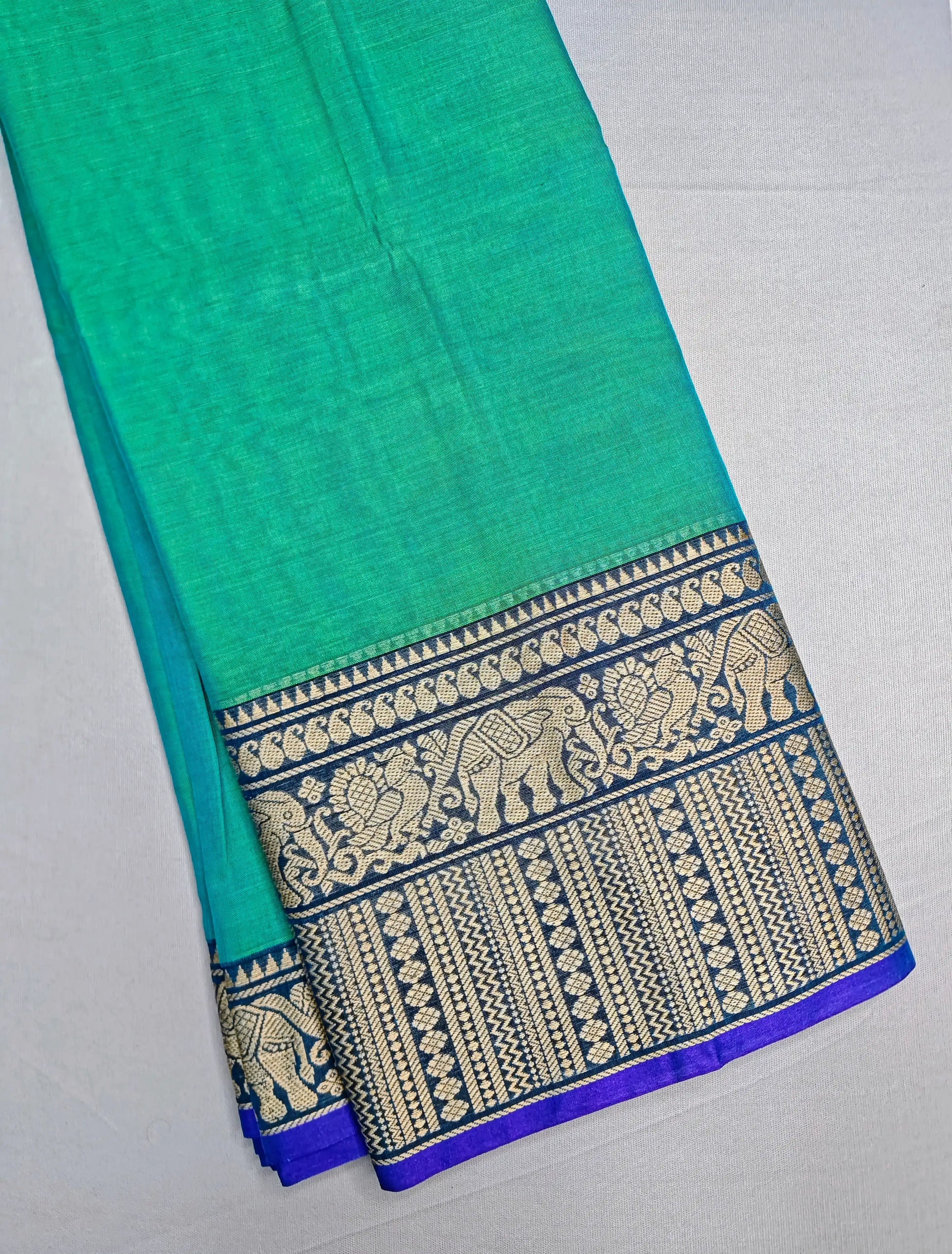 Brick Red Pure Cotton Premium & Elegant Saree For Women