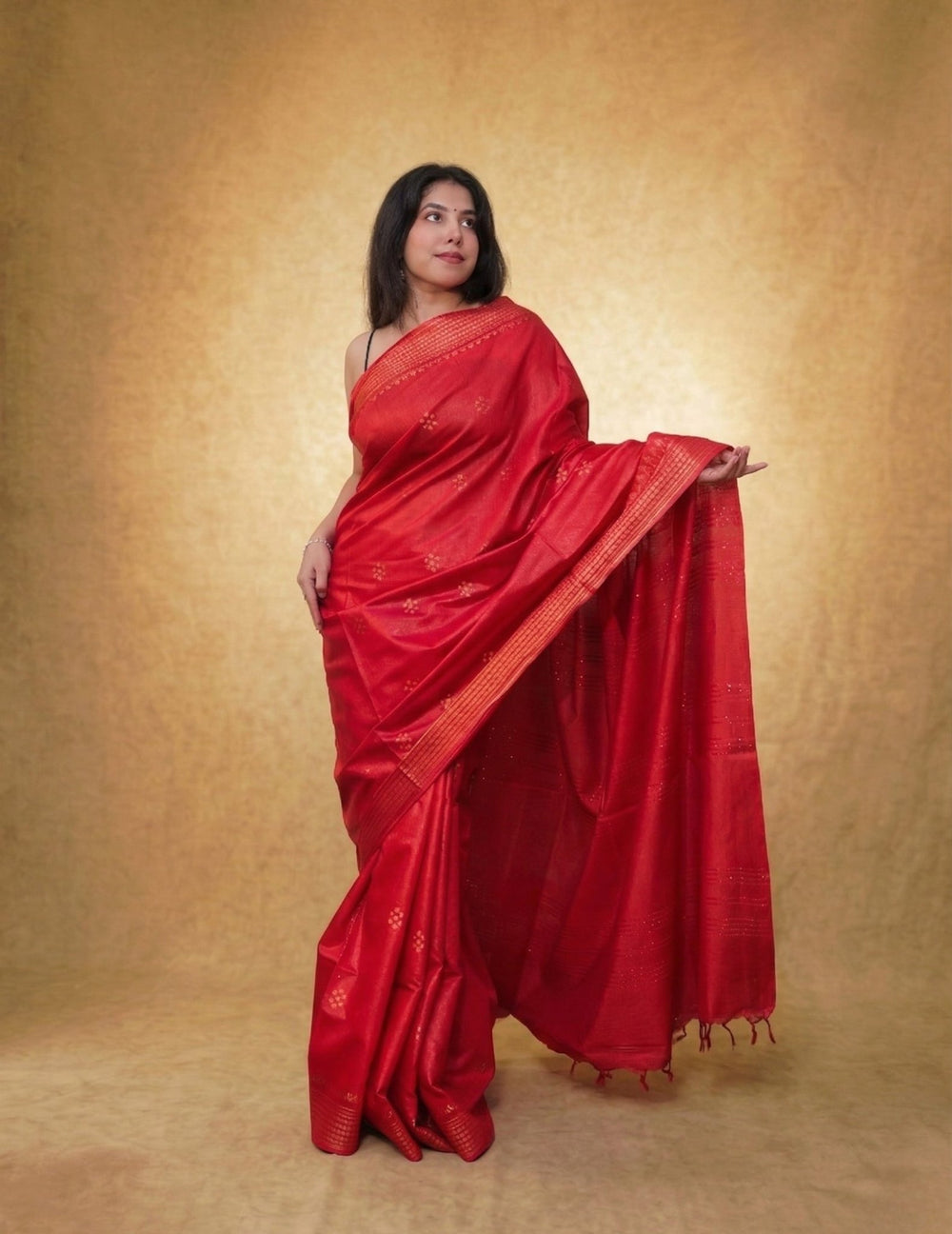 Crimson bloom - Pallu pallu