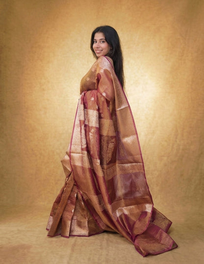 Gulabi Bronze - Pallu pallu