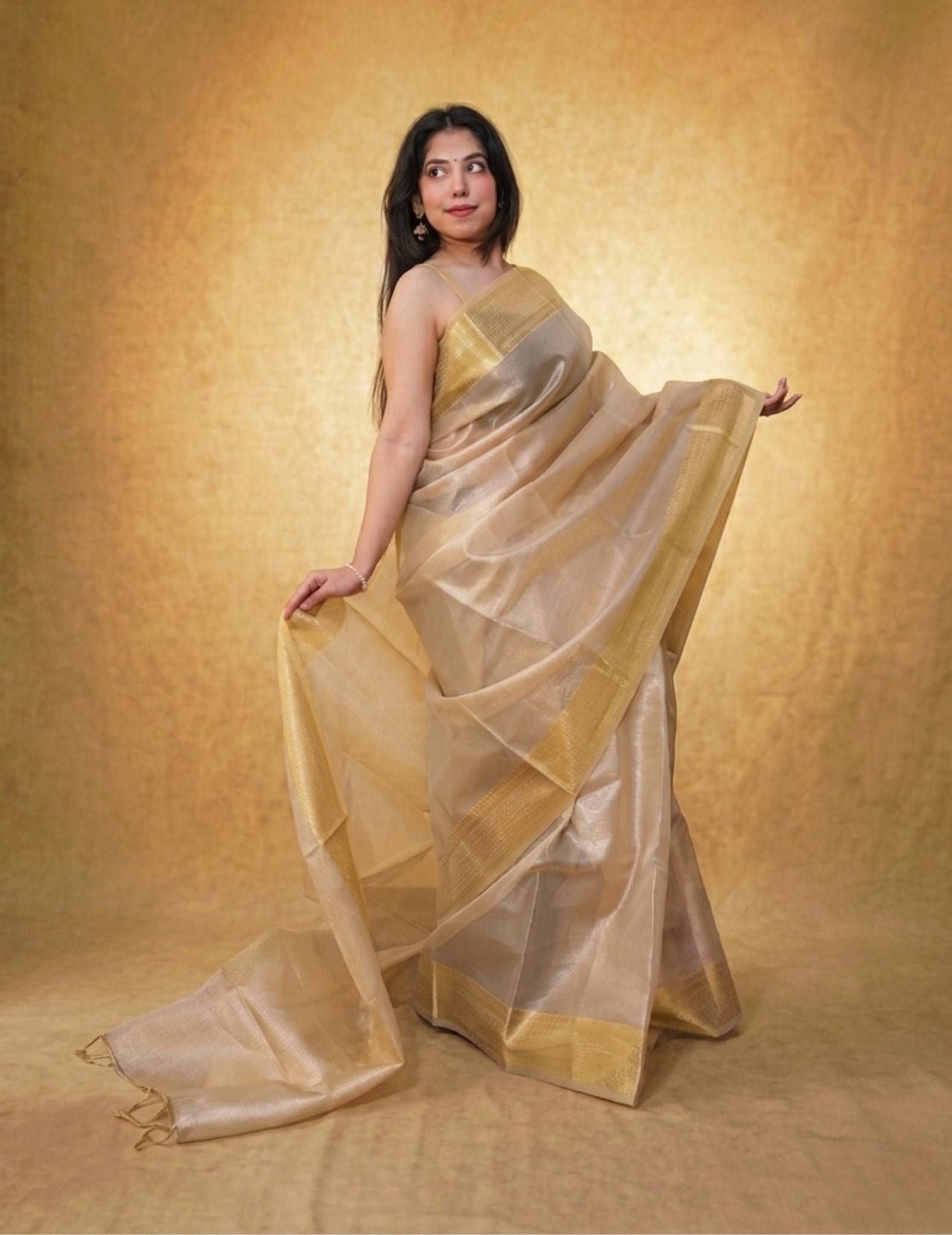Suvarna Sheer - Pallu pallu