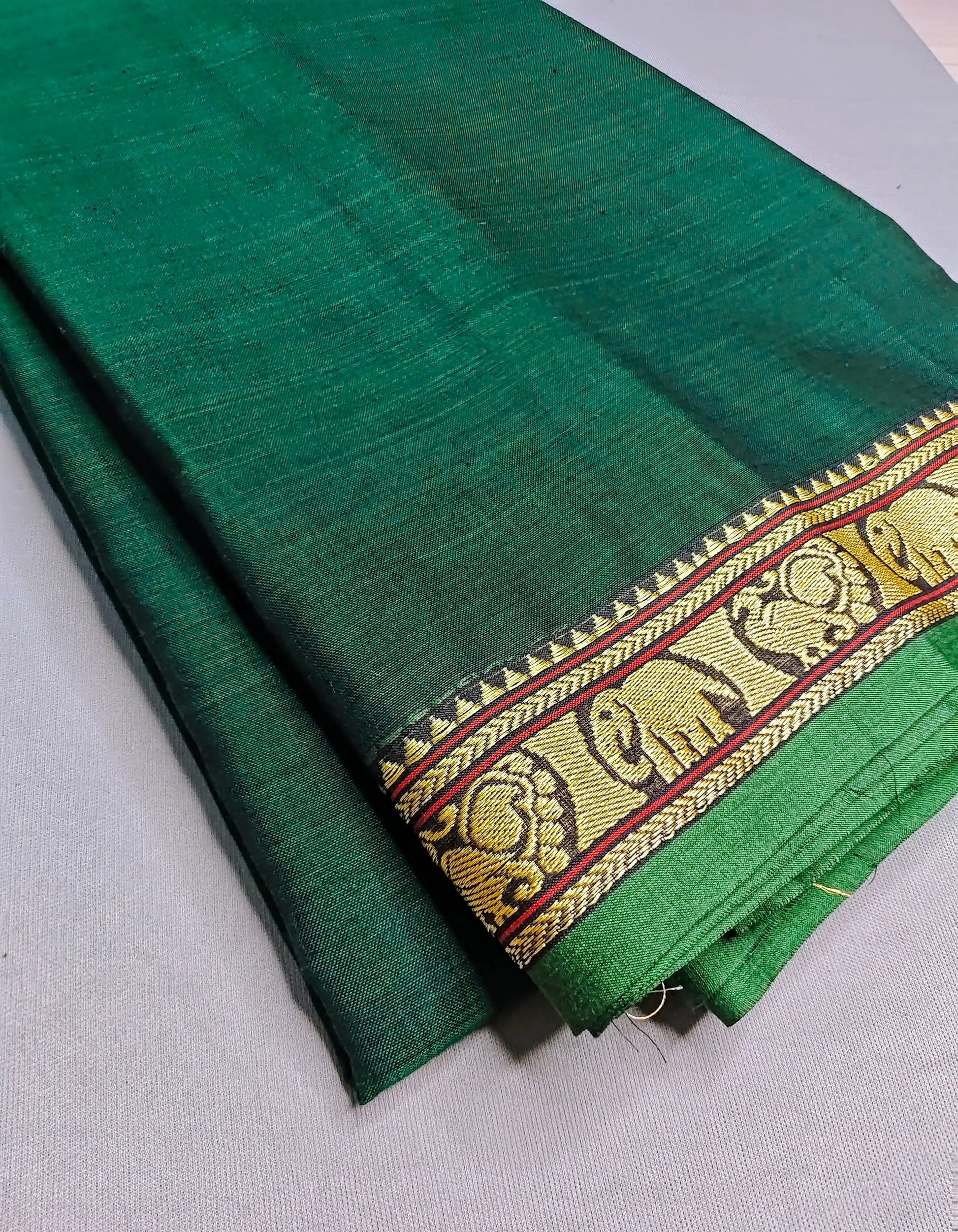 Bottle Green Pure Cotton Premium & Elegant Saree With Running Blouse For Women