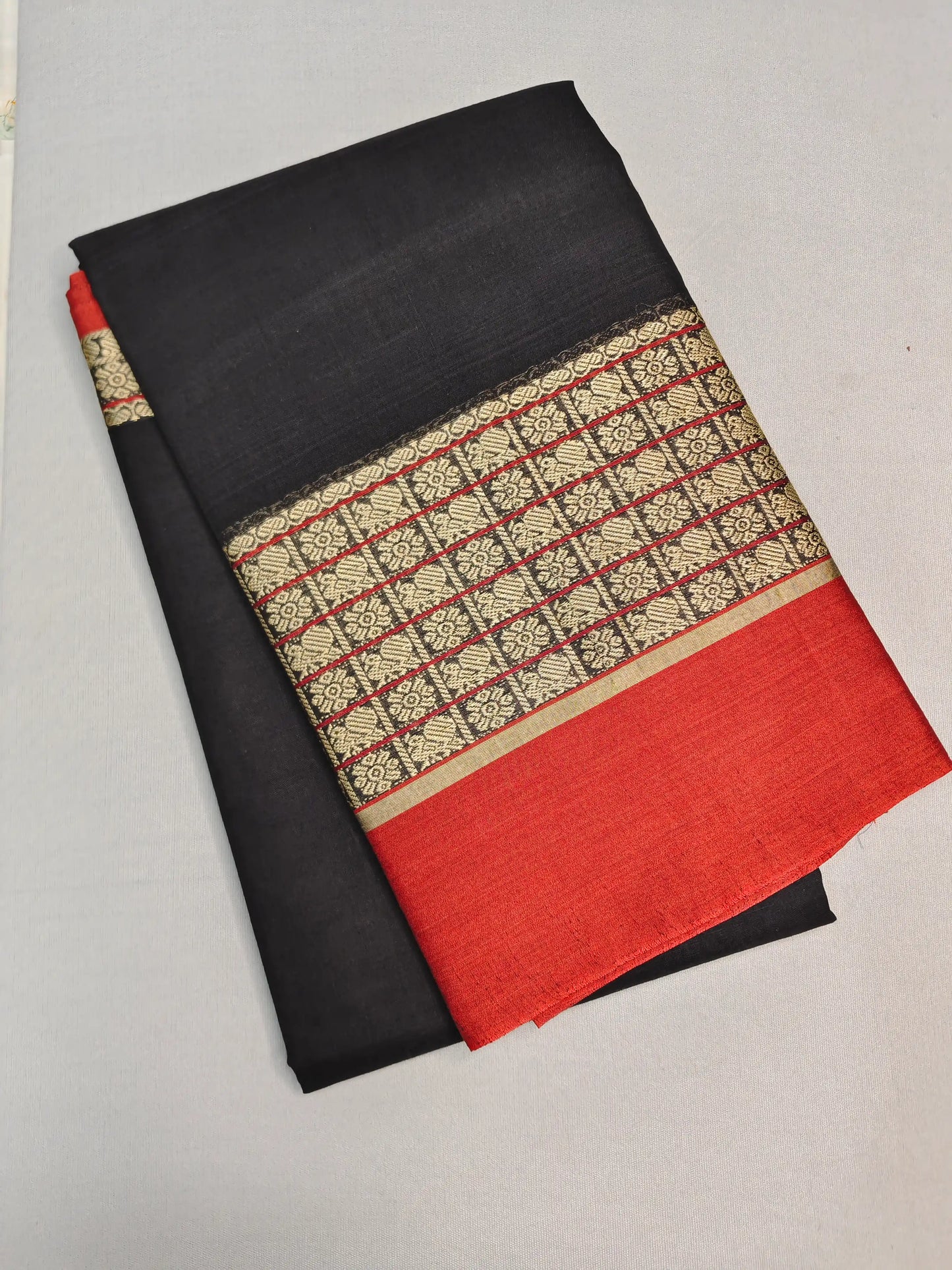 Dual Shaded Sharadha Green Pure Cotton Premium & Elegant Saree For Women